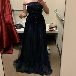 Gianni Bini Gown size 3 brand new!